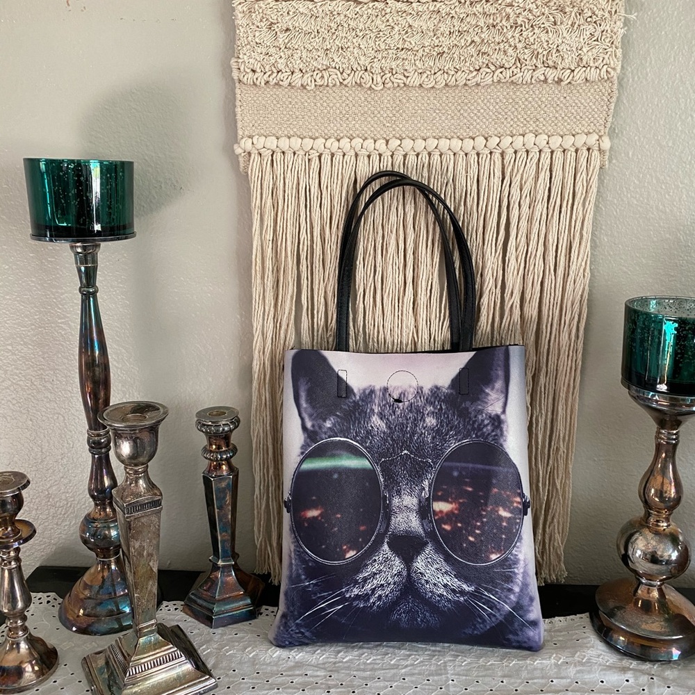 Tote cool cat